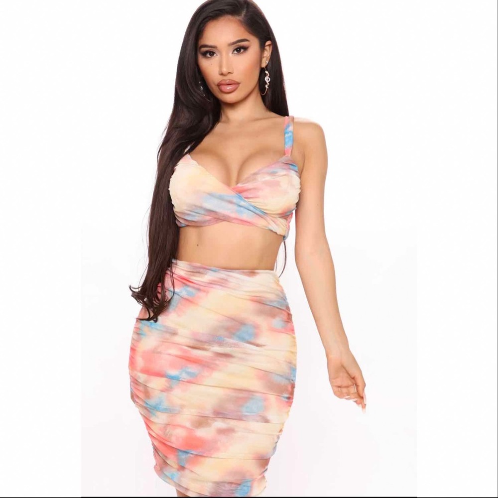 *BRAND NEW *~~~>Fashionova Find a way Skirt Yellow/ Combo Set ( Tags included)